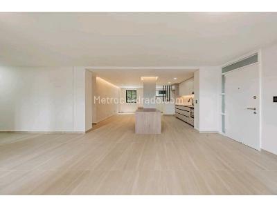 Apartamento de 4 alcobas en venta en La Linde Poblado, Medellín, 154 m² · foto 2 de 20