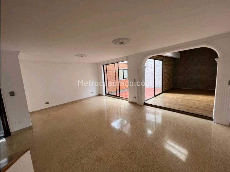 Casa – Envigado, barrio los naranjos, Valle de Aburrá - Vista 2