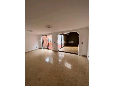 Casa de 4 alcobas en venta en La Sebastiana, Envigado, 202 m² · foto 3 de 20