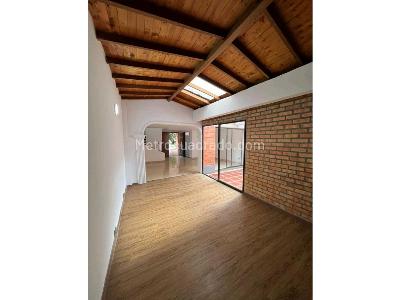 Casa de 4 alcobas en venta en La Sebastiana, Envigado, 202 m² · foto 5 de 20