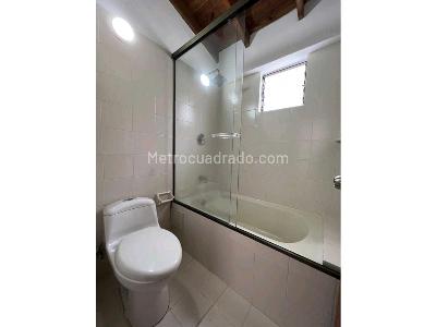 Casa de 4 alcobas en venta en La Sebastiana, Envigado, 202 m² · foto 19 de 20