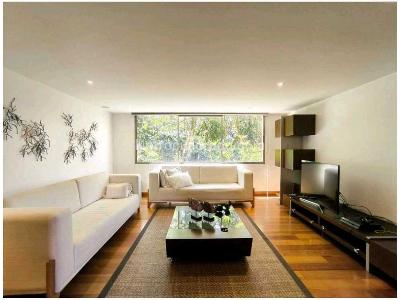 Casa de 3 alcobas en venta en El Poblado, Medellín, 1564 m² · foto 3 de 20