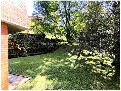 Casa de 3 alcobas en venta en El Poblado, Medellín, 1564 m² · foto 12 de 20