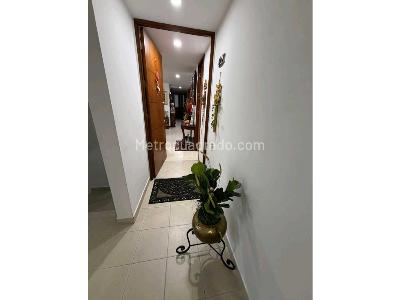 Apartamento de 4 alcobas en venta en Los Balsos Poblado, Medellín, 140 m² · foto 11 de 20