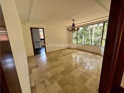 Casa de 5 alcobas en venta en El Poblado, Medellín, 520 m² · foto 3 de 20