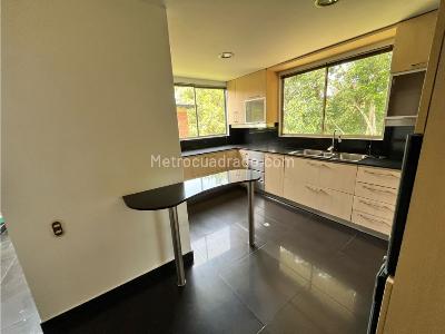 Casa de 5 alcobas en venta en El Poblado, Medellín, 520 m² · foto 9 de 20