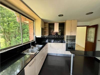 Casa de 5 alcobas en venta en El Poblado, Medellín, 520 m² · foto 11 de 20