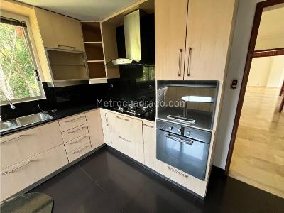 Casa de 5 alcobas en venta en El Poblado, Medellín, 520 m² · foto 12 de 20