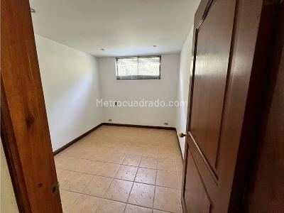 Casa de 5 alcobas en venta en El Poblado, Medellín, 520 m² · foto 17 de 20