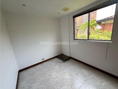 Casa de 5 alcobas en venta en El Poblado, Medellín, 520 m² · foto 19 de 20