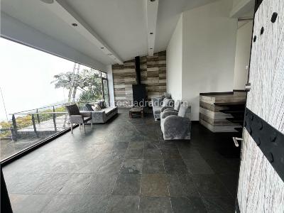 Casa de 4 alcobas en arriendo en Alto Las Palmas, Envigado, 340 m² · foto 3 de 20