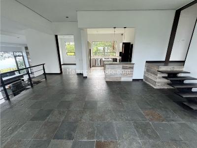 Casa de 4 alcobas en arriendo en Alto Las Palmas, Envigado, 340 m² · foto 4 de 20