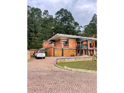 Casa de 5 alcobas en venta en La Calera, Medellín, 1500 m² · foto 4 de 12