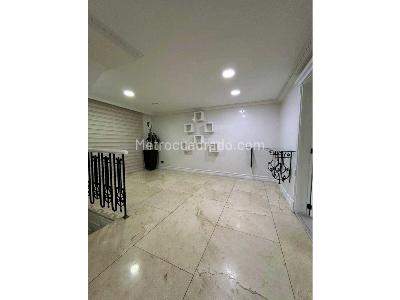 Casa de 4 alcobas en venta en San Lucas Poblado, Medellín, 585 m² · foto 14 de 20