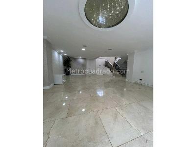 Casa de 4 alcobas en venta en San Lucas Poblado, Medellín, 585 m² · foto 16 de 20