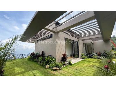 Casa de 5 alcobas en venta en Los Balsos Poblado, Medellín · foto 2 de 20