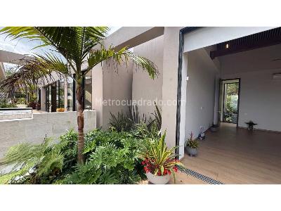 Casa de 5 alcobas en venta en Los Balsos Poblado, Medellín · foto 5 de 20