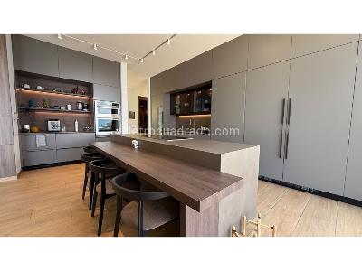 Casa de 5 alcobas en venta en Los Balsos Poblado, Medellín · foto 9 de 20