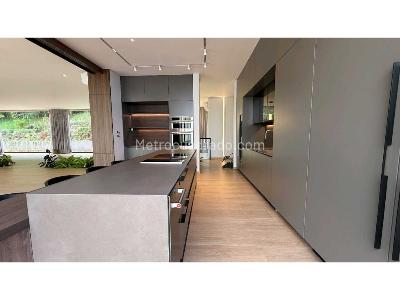 Casa de 5 alcobas en venta en Los Balsos Poblado, Medellín · foto 10 de 20