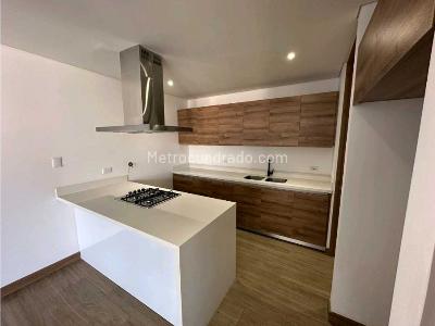 Apartaestudio en venta en Ciudad Del Rio Poblado, Medellín, 69 m² · foto 4 de 13