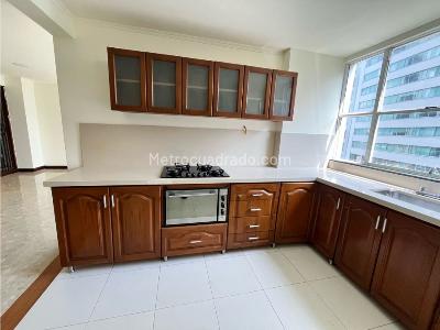 Apartamento de 3 alcobas en venta en El Poblado, Medellín, 170 m² · foto 9 de 20
