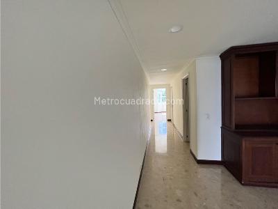 Apartamento de 3 alcobas en venta en El Poblado, Medellín, 170 m² · foto 14 de 20