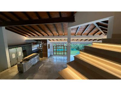 Casa de 4 alcobas en venta en Loma Del Chocho, Envigado · foto 3 de 20