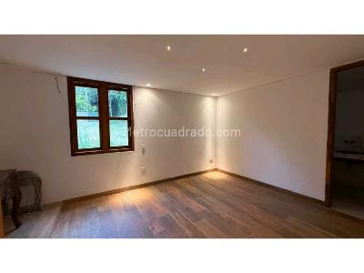 Casa de 4 alcobas en venta en Loma Del Chocho, Envigado · foto 18 de 20