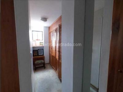 Apartamento de 4 alcobas en venta en Pinares, Pereira, 167 m² · foto 9 de 20