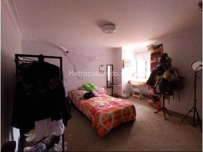 Apartamento de 4 alcobas en venta en Pinares, Pereira, 167 m² · foto 11 de 20
