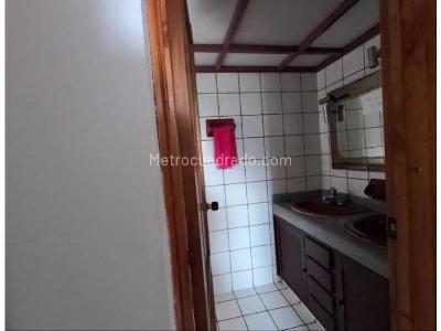 Apartamento de 4 alcobas en venta en Pinares, Pereira, 167 m² · foto 18 de 20