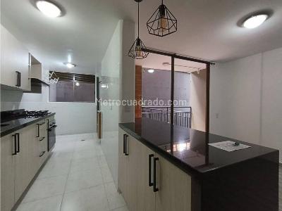 Apartamento en venta en Castropol Poblado, Medellín · foto 2 de 14