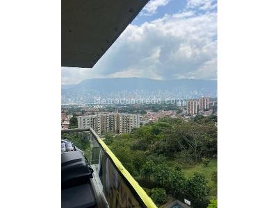 Apartamento en venta en Loma De Los Bernal, Medellín · foto 2 de 18