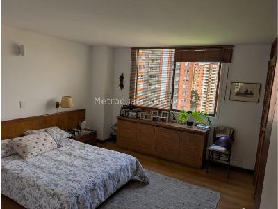 Apartamento de 3 alcobas en venta en Los Balsos Poblado, Medellín, 101 m² · foto 7 de 16
