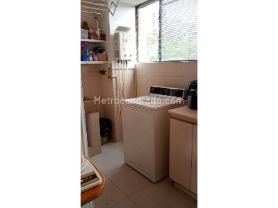 Apartamento de 3 alcobas en venta en Los Balsos Poblado, Medellín, 101 m² · foto 13 de 16