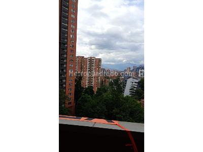 Apartamento de 3 alcobas en venta en Los Balsos Poblado, Medellín, 101 m² · foto 15 de 16