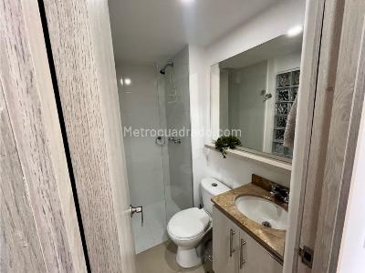 Apartamento de 2 alcobas en venta en Sabaneta, Sabaneta, 78 m² · foto 16 de 20