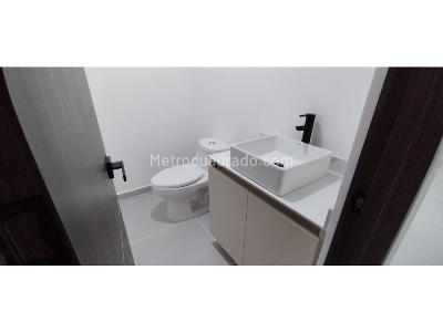 Apartaestudio en venta en Laureles, Medellín, 53 m² · foto 8 de 12