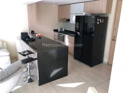 Apartamento en venta en Loma De Los Bernal, Medellín · foto 3 de 16