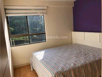 Apartamento en venta en Loma De Los Bernal, Medellín · foto 8 de 16