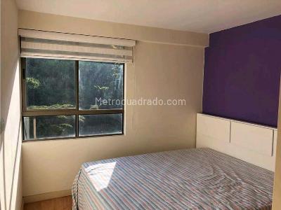 Apartamento en venta en Loma De Los Bernal, Medellín · foto 11 de 16
