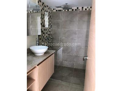 Apartamento en venta en Loma De Los Bernal, Medellín · foto 12 de 16