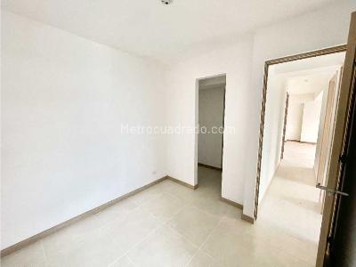 Apartamento de 3 alcobas en venta en Las Lomitas, Sabaneta, 63 m² · foto 10 de 20