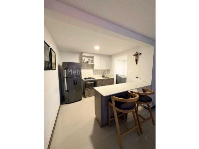 Apartamento en venta en Loma Del Escobero, Envigado · foto 3 de 18