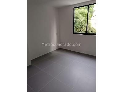 Apartamento en venta en Loma De Los Bernal, Medellín · foto 5 de 8
