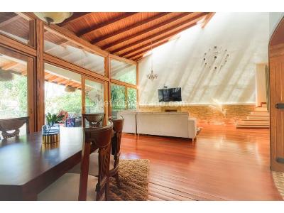 Casa de 5 alcobas en venta en Envigado, Envigado, 500 m² · foto 3 de 20