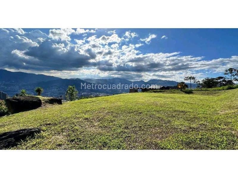 Lote en Venta, Los Balsos Poblado, Medellín - Más