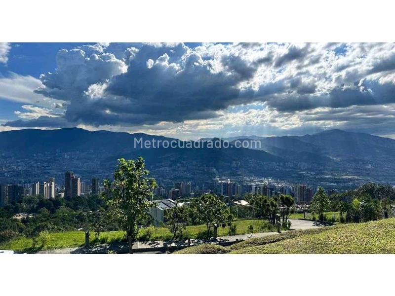 Lote en Venta, Los Balsos Poblado, Medellín - Vista 2