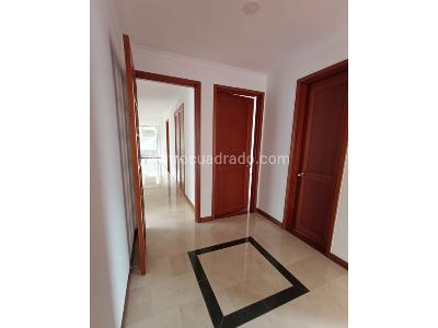 Apartamento de 4 alcobas en venta en Laureles, Medellín, 162 m² · foto 17 de 20