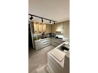 Apartamento de 3 alcobas en venta en Los Balsos Poblado, Medellín, 316 m² · foto 11 de 20